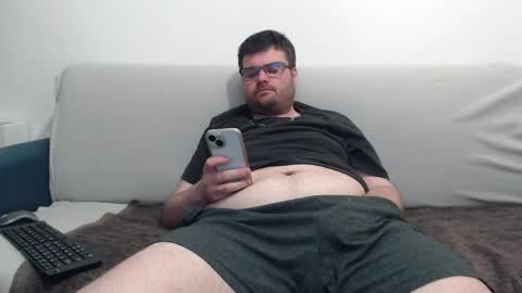 Azer online show from April 15, 2026, 8:42 pm