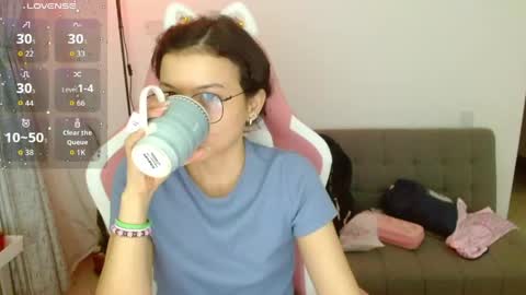 Azu  online show from April 25, 2026, 1:30 am