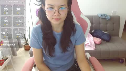 Azu  online show from April 25, 2026, 3:42 pm