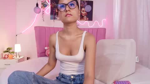 PRINCESS AZUL. online show from May 8, 2026, 9:09 pm