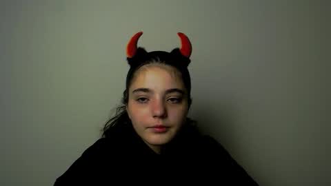 azumi_chan_ online show from October 16, 2025, 10:11 pm