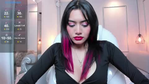 Azura online show from February 24, 2025, 7:41 pm