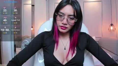 Azura online show from March 5, 2025, 7:27 pm