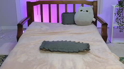 Snapshot of b0y_fantasy chatting on December 24, 2024, 10:06 pm Elios online show from December 24, 2024, 10:06 pm