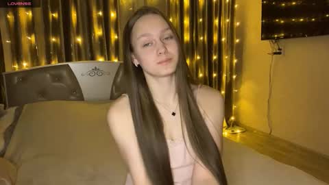 Anny Simpson online show from December 3, 2025, 7:12 pm