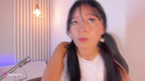 Katty  online show from November 14, 2025, 1:21 pm