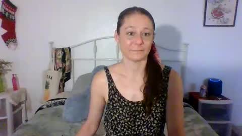 Snapshot of babetteohara chatting on October 6, 2025, 11:35 pm Babette online show from October 6, 2025, 11:35 pm