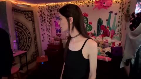 Fern Browning online show from February 3, 2025, 4:20 pm