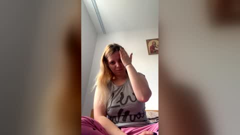 Snapshot of baby_blondee chatting on April 12, 2026, 11:48 am Baby Blonde online show from April 12, 2026, 11:48 am