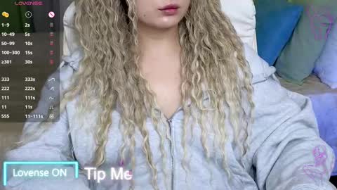 Debora online show from February 27, 2025, 8:09 pm