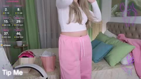 Debora online show from March 12, 2025, 1:14 am