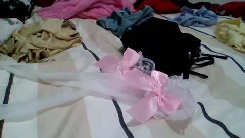 baby_girls2224 online show from January 7, 2026, 6:21 pm