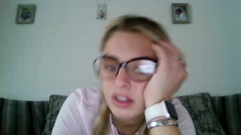 baby_girls2224 online show from January 12, 2026, 2:22 pm