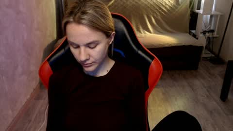 baby_kitte online show from April 5, 2026, 6:32 am