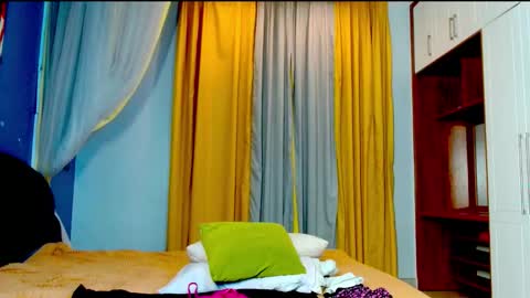 Snapshot of baby_petite1 chatting on September 12, 2025, 1:28 am Baby Petite online show from September 12, 2025, 1:28 am