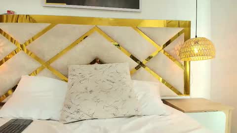 baby_scarleth_ online show from December 19, 2025, 1:12 am