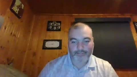 Snapshot of babybaby83 chatting on January 18, 2025, 2:25 am Darren online show from January 18, 2025, 2:25 am