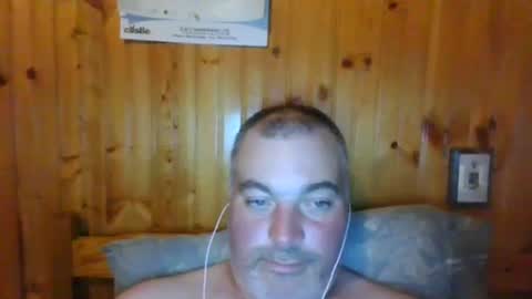 Snapshot of babybaby83 chatting on September 10, 2025, 10:10 pm Darren online show from September 10, 2025, 10:10 pm