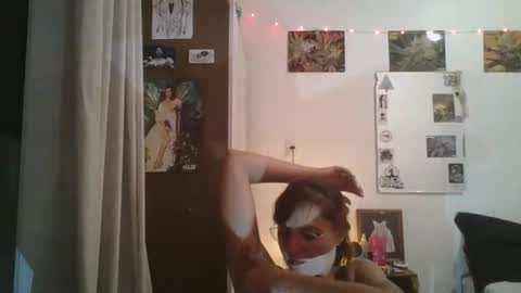 babydemon6 online show from February 13, 2025, 11:15 pm