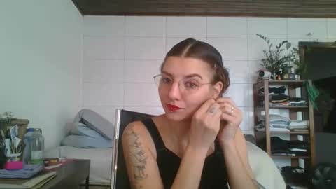 babydemon6 online show from September 19, 2025, 12:28 pm