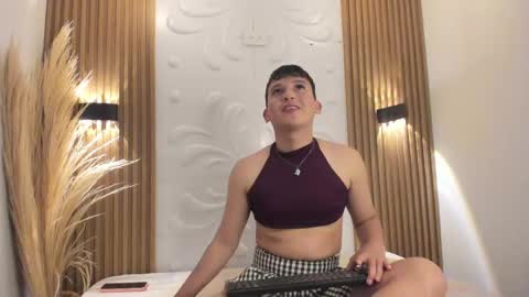 babyfemboy7 online show from April 19, 2026, 8:00 pm