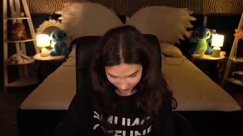 Sasha online show from November 9, 2025, 7:56 pm