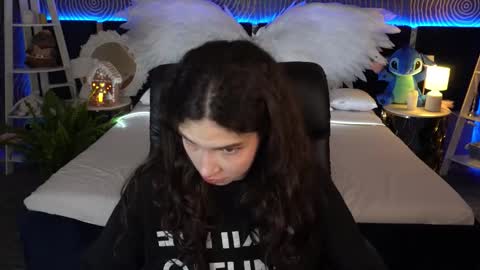 Sasha online show from November 28, 2025, 8:00 pm