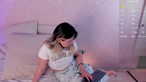 babyfoxxx_ online show from April 9, 2026, 12:10 pm