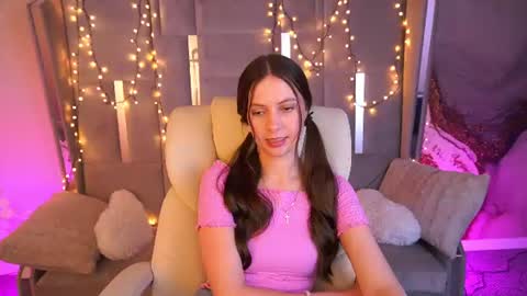 Lady Vi online show from June 9, 2026, 7:58 pm