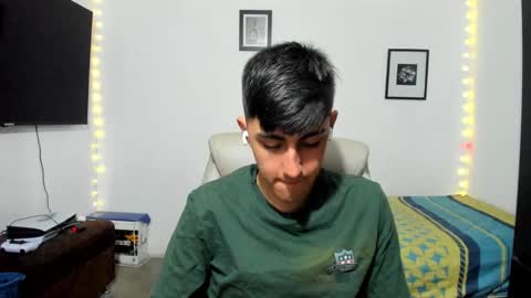 babymaik online show from September 18, 2025, 9:06 pm