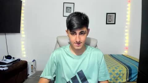 babymaik online show from October 9, 2025, 9:02 pm