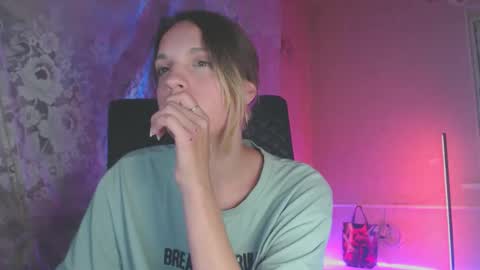 Sonya online show from September 20, 2025, 7:15 pm