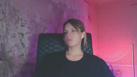 Sonya online show from October 16, 2025, 7:48 pm