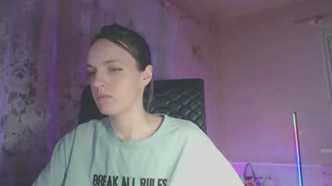 Sonya online show from February 4, 2026, 7:09 pm