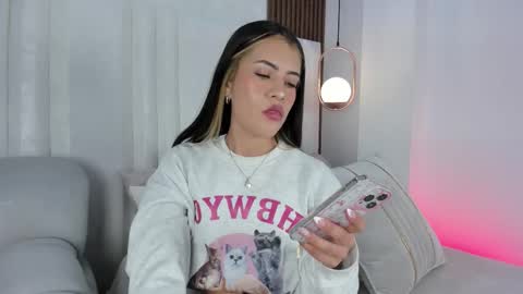 Snapshot of babyyfortune_ chatting on October 2, 2025, 1:23 am babyyfortune_ online show from October 2, 2025, 1:23 am