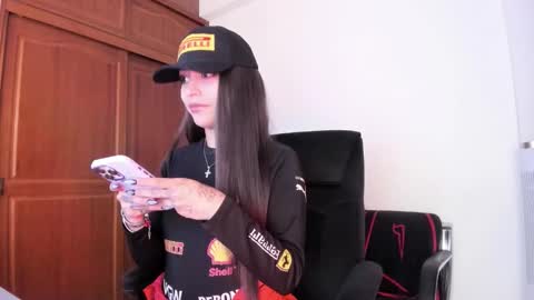 Snapshot of bad_cherry chatting on October 31, 2025, 1:17 am Bratty Lanita - independent online show from October 31, 2025, 1:17 am