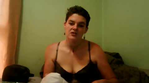 badbitch2026212670 online show from April 6, 2026, 5:36 pm