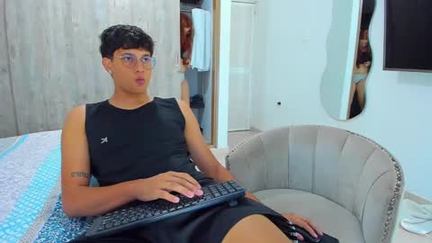 Snapshot of badgyal_ chatting on December 17, 2024, 11:28 am Beck and Rick online show from December 17, 2024, 11:28 am