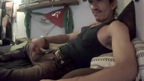 Snapshot of badhombremx chatting on September 12, 2025, 4:45 am Mexican livin Off the Wall online show from September 12, 2025, 4:45 am