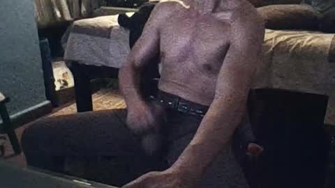 Snapshot of badhombremx chatting on October 14, 2025, 7:31 am Mexican livin Off the Wall online show from October 14, 2025, 7:31 am