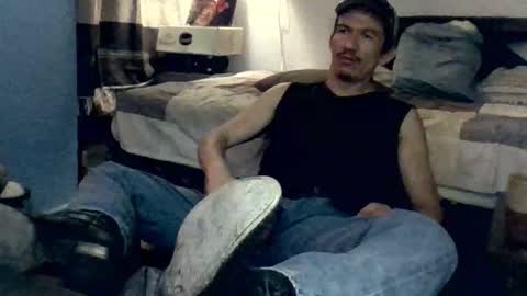 Snapshot of badhombremx chatting on October 15, 2025, 3:17 am Mexican livin Off the Wall online show from October 15, 2025, 3:17 am