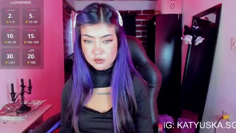        Please help me to reach 100 thumbs up online show from January 2, 2025, 10:33 pm