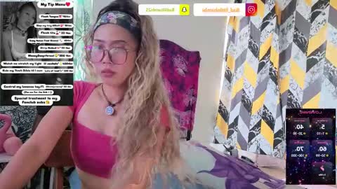 badlilbambi online show from September 22, 2025, 6:48 am