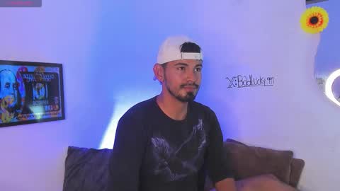 badlucky_ online show from November 20, 2025, 5:07 am