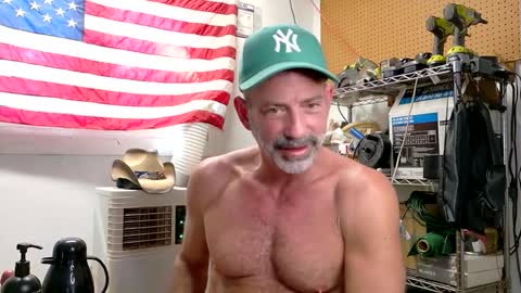 Silver online show from October 7, 2025, 4:26 pm