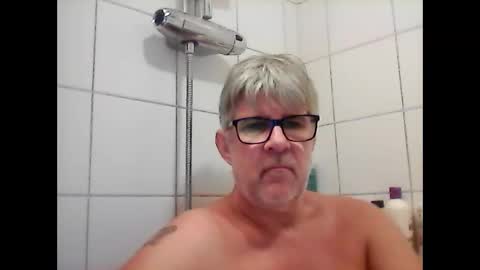 baggelina75 online show from January 5, 2025, 1:26 pm