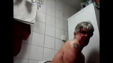 baggelina75 online show from February 17, 2025, 4:31 am