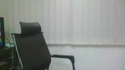 Ballbusting Slave online show from December 14, 2024, 7:18 am