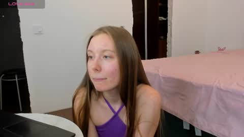 Kira online show from June 9, 2026, 8:42 pm