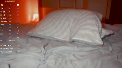 Snapshot of bambi______ chatting on March 12, 2025, 7:59 pm fae online show from March 12, 2025, 7:59 pm